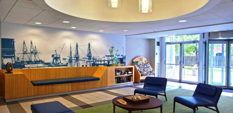 호텔 Constitution Inn