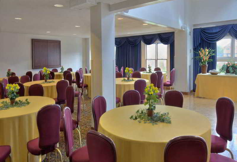 호텔 Constitution Inn