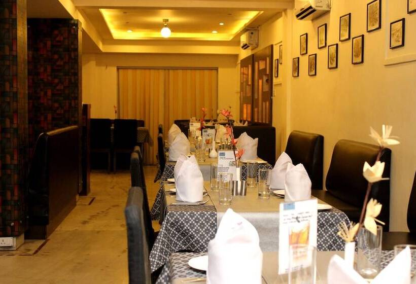 The Pearl Hotel, Kolkata