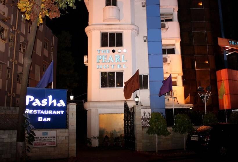 The Pearl Hotel, Kolkata