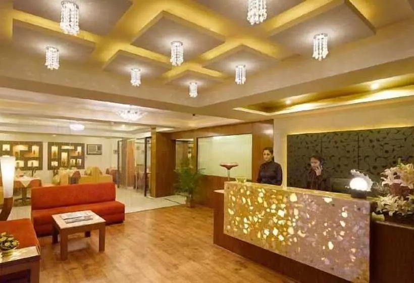 The Pearl Hotel, Kolkata