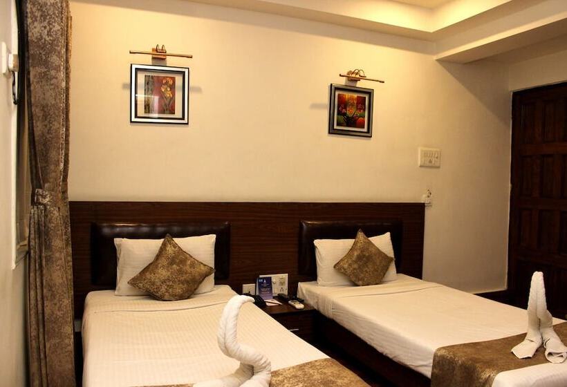 The Pearl Hotel, Kolkata