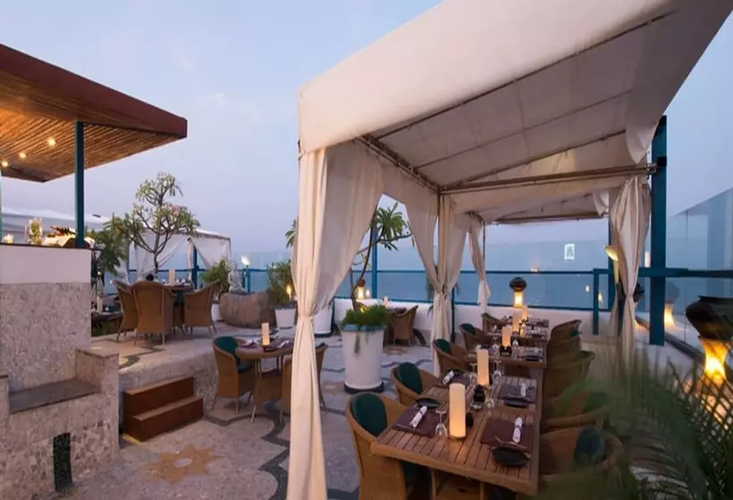 בית מלון כפרי The Promenade