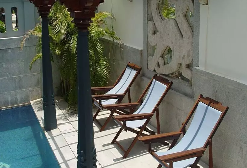 בית מלון כפרי The Promenade