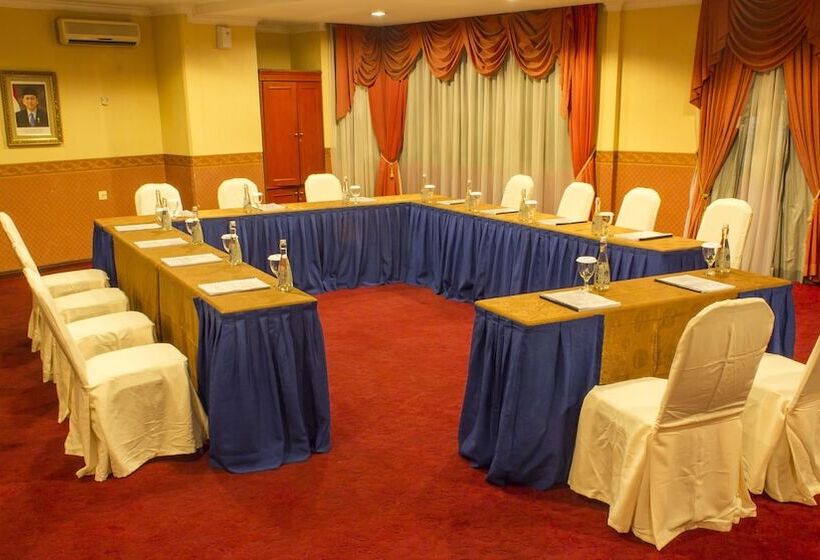 فندق Travellers Suites Serviced Apartments