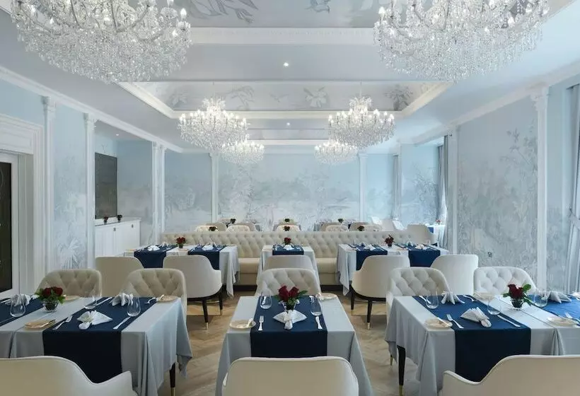 Al Aziziyah Boutique Hotel By The Torch