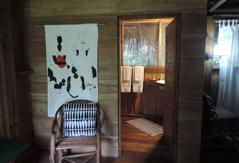 هتل Creekside Oasis