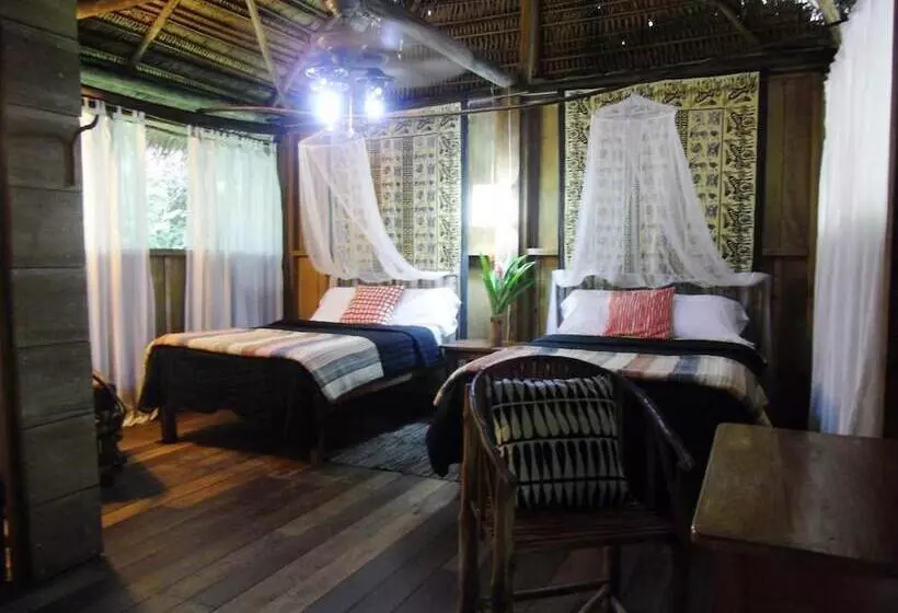 هتل Creekside Oasis