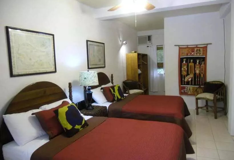 هتل Creekside Oasis