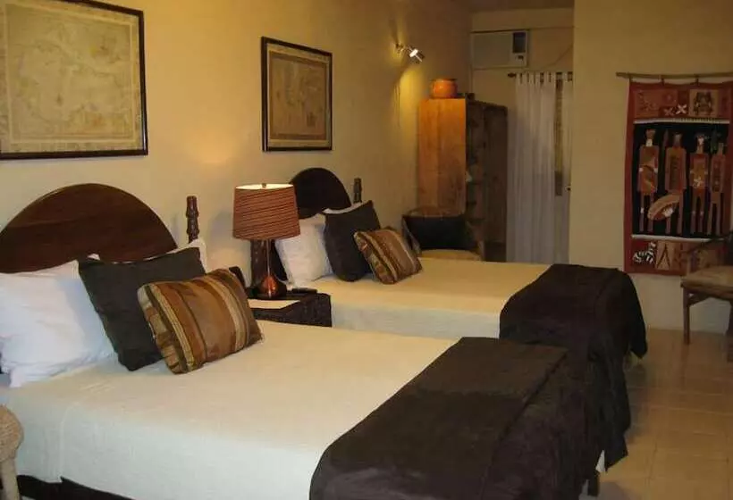 هتل Creekside Oasis