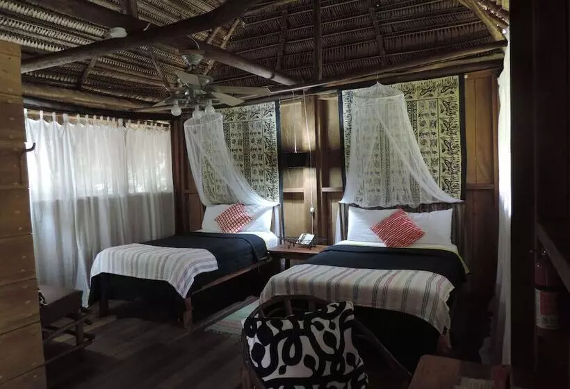 هتل Creekside Oasis