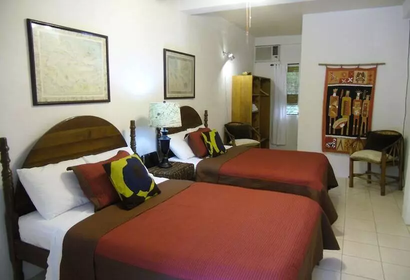 هتل Creekside Oasis