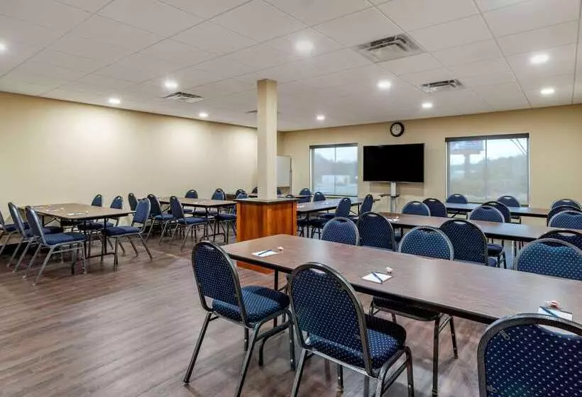 Отель Comfort Suites Niceville Near Eglin Air Force Base