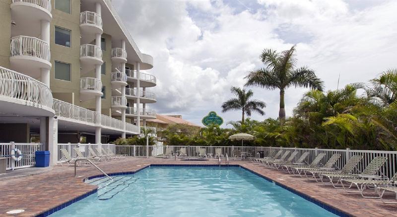 酒店 Crystal Palms Beach Resort