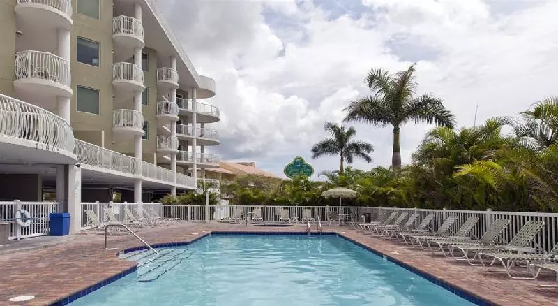 ホテル Crystal Palms Beach Resort