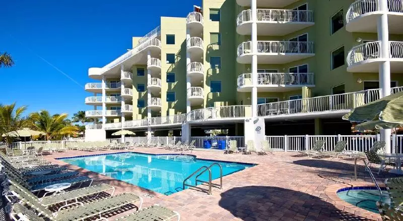 ホテル Crystal Palms Beach Resort