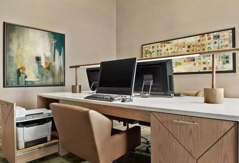 ホテル Embassy Suites By Hilton Columbus Dublin