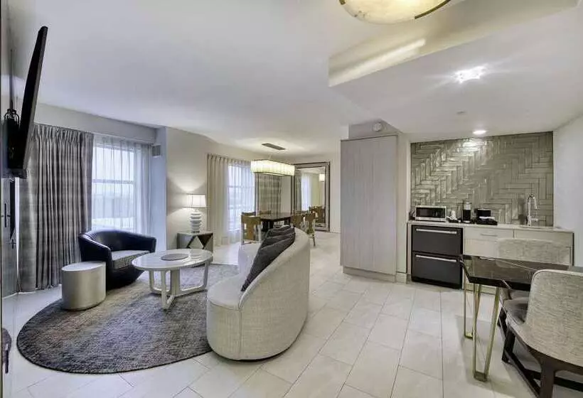 هتل Embassy Suites By Hilton Raleigh Durham Airport Brier Creek