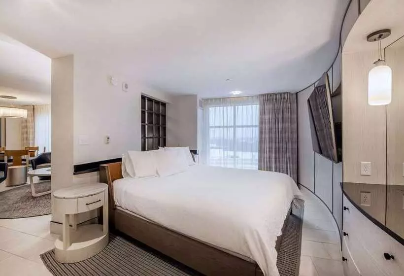 هتل Embassy Suites By Hilton Raleigh Durham Airport Brier Creek