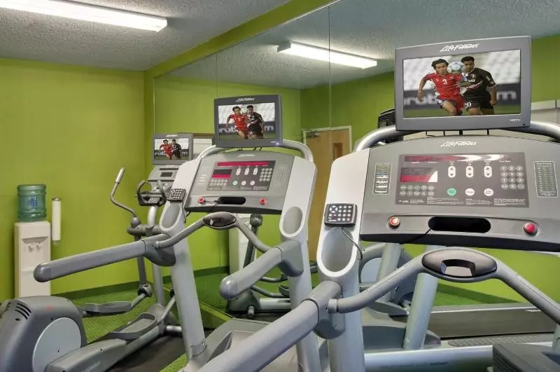 هتل Fairfield Inn And Suites By Marriott Tampa North