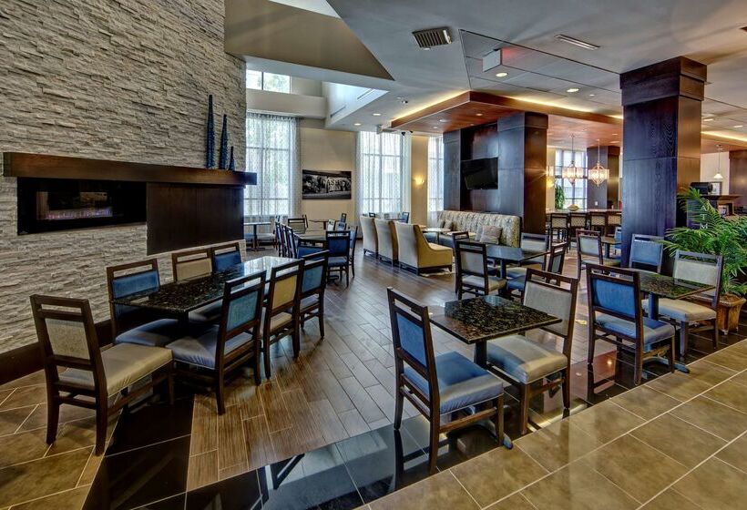 فندق Hampton Inn & Suites Nashville Downtown
