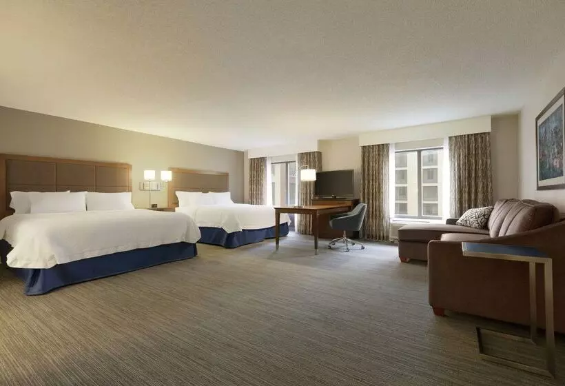 هتل Hampton Inn & Suites Nashville Downtown