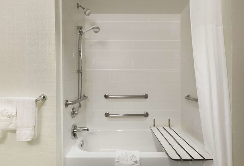 فندق Hampton Inn & Suites Nashville Downtown