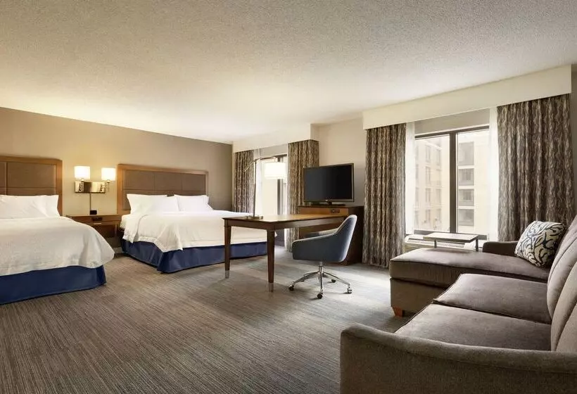 هتل Hampton Inn & Suites Nashville Downtown