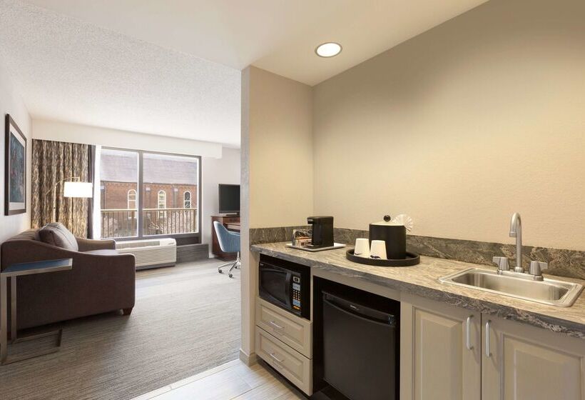 فندق Hampton Inn & Suites Nashville Downtown