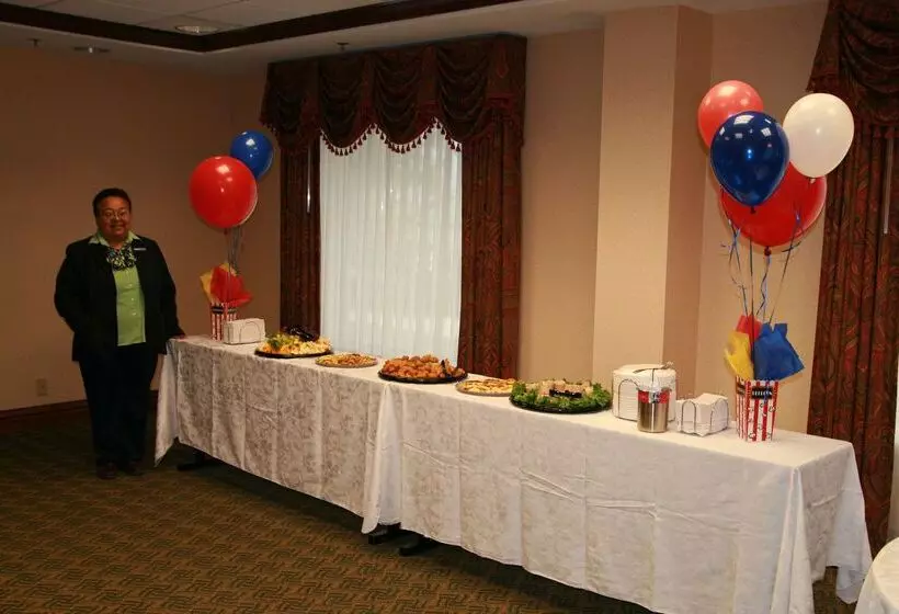 فندق Hampton Inn & Suites Del Rio, Tx