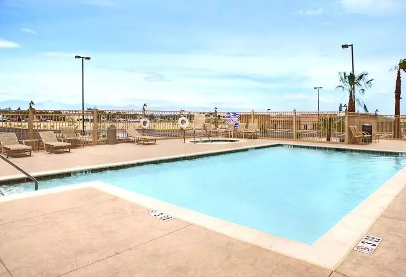 ホテル Hampton Inn & Suites Ridgecrest