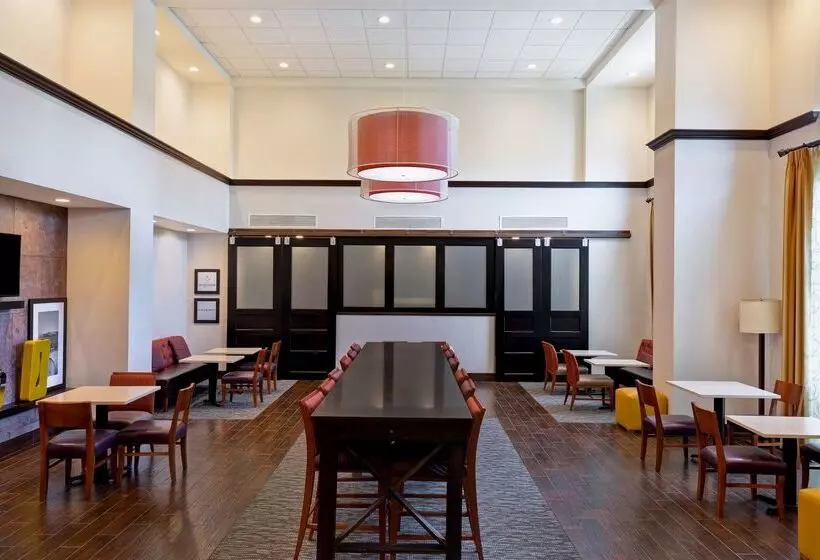 Отель Hampton Inn & Suites Rohnert Park Sonoma County