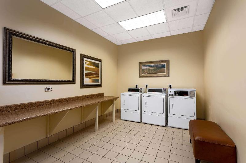 בית מלון כפרי Hawthorn Extended Stay By Wyndham West Palm Beach