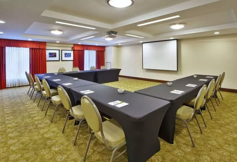 Szálloda Hilton Garden Inn Portland Downtown Waterfront