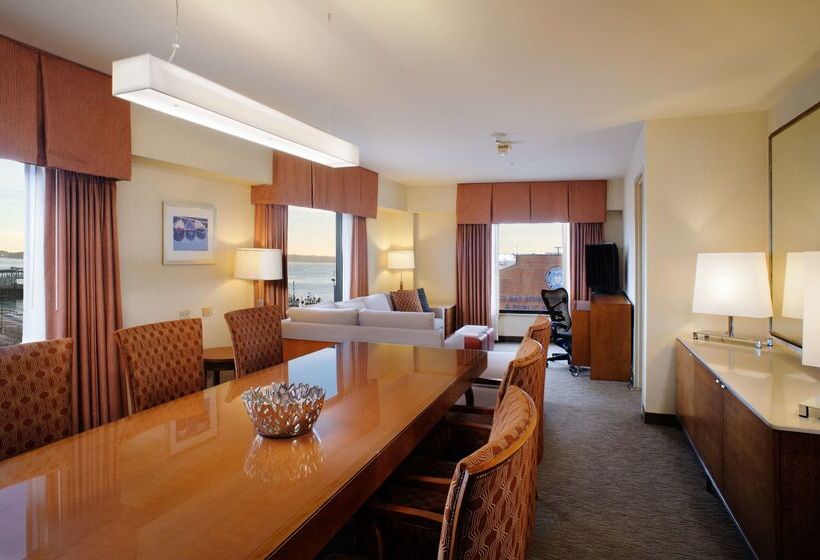ホテル Hilton Garden Inn Portland Downtown Waterfront