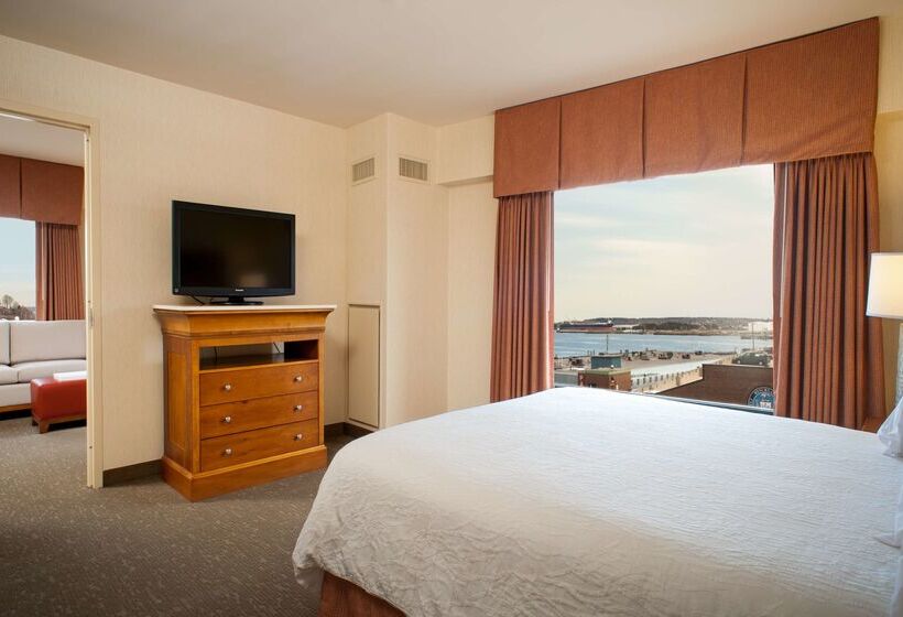 ホテル Hilton Garden Inn Portland Downtown Waterfront