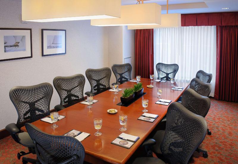 ホテル Hilton Garden Inn Portland Downtown Waterfront