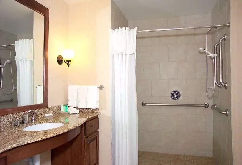 فندق Homewood Suites By Hilton Fargo