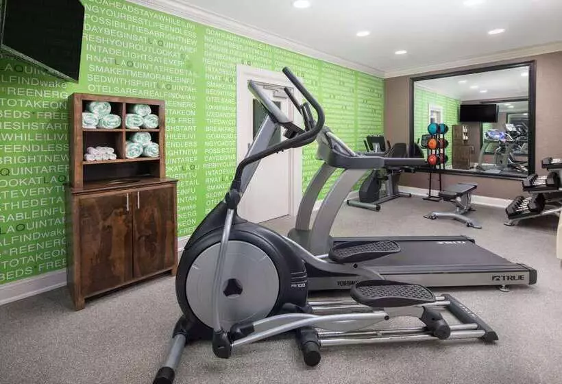 Отель La Quinta Inn By Wyndham Calhoun South I75