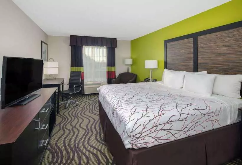 Отель La Quinta Inn By Wyndham Calhoun South I75