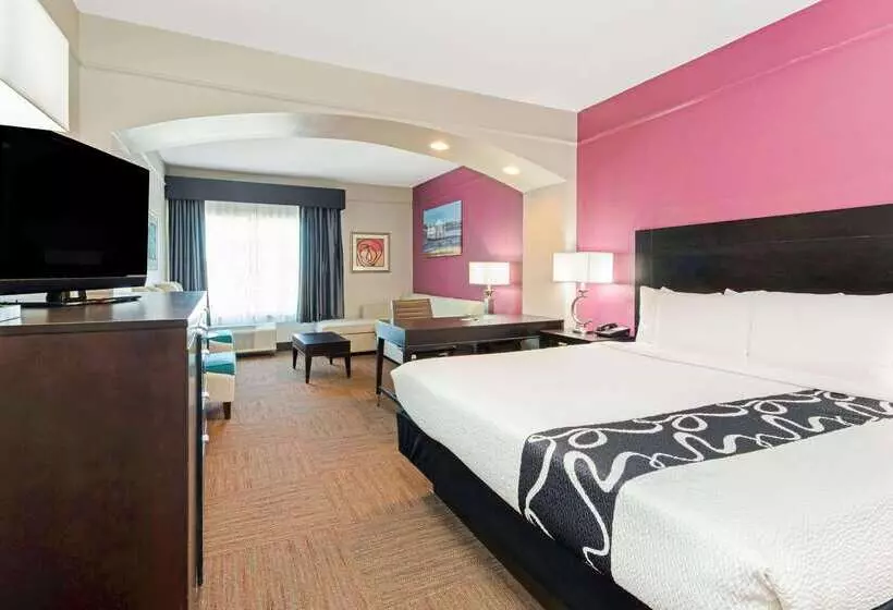 酒店 La Quinta Inn & Suites By Wyndham Winnie