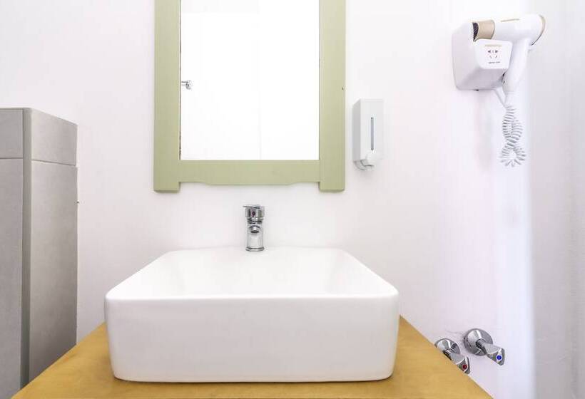 Отель Prince Of Lillies