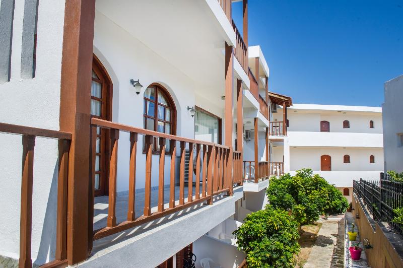 Отель Prince Of Lillies