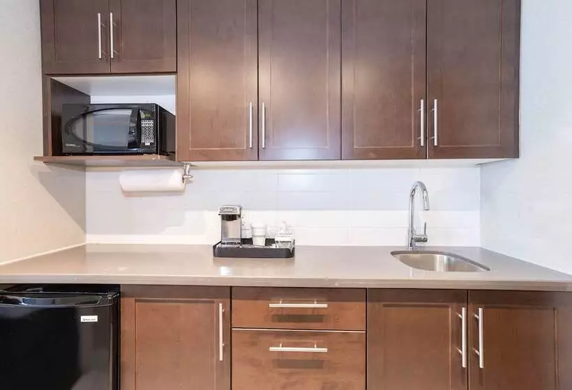 فندق Sandman Signature Edmonton South