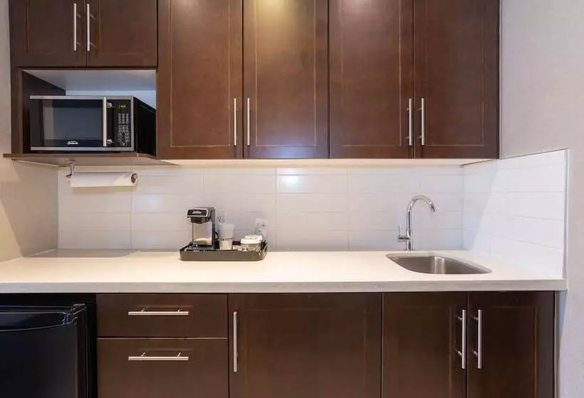 فندق Sandman Signature Edmonton South