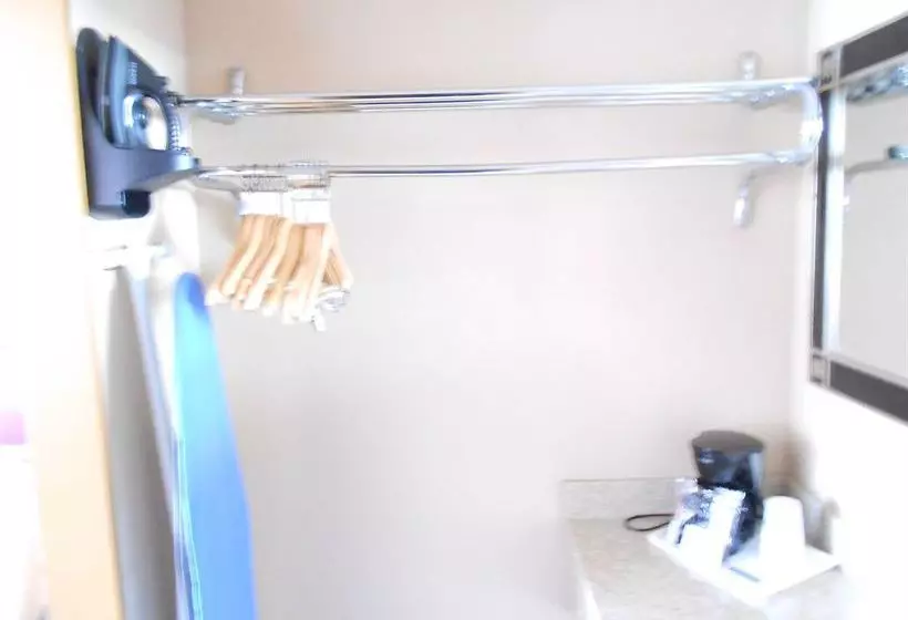 酒店 Travelodge University West