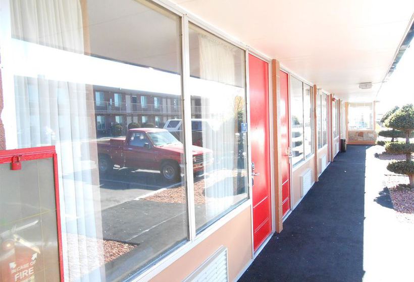 فندق Travelodge University West