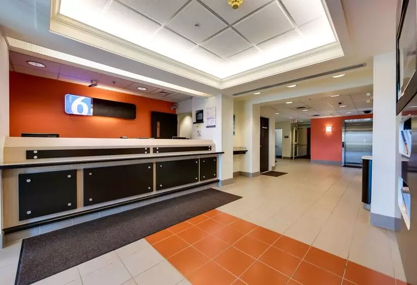 Motel 6 Mississauga, On Toronto