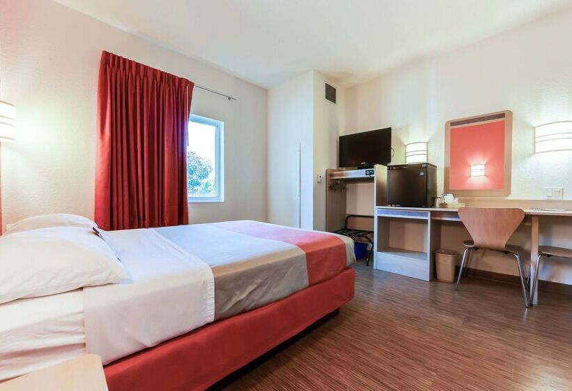 Motel 6 Mississauga, On  Toronto