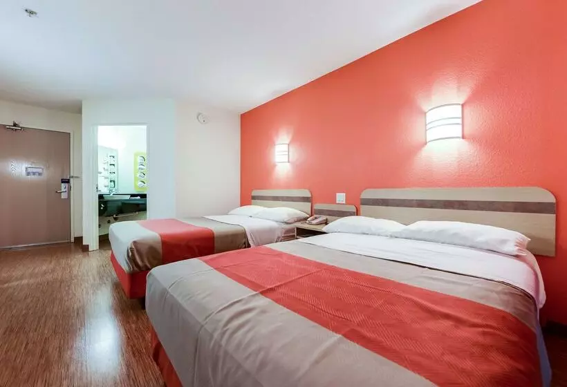 Motel 6 Mississauga, On Toronto